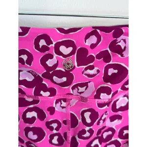 Lilly Pulitzer Leopard Luxletic Capri Leggings size medium thumbnail 4