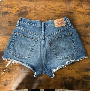 Levi’s 501 Jean Shorts thumbnail 2