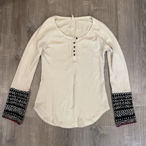Free People Top Women L Newbie Thermal Alpine Henley Cuffs Cream Black thumbnail 2