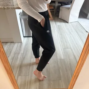 Nike Black Lightweight Jogger Pants Size Medium thumbnail 4