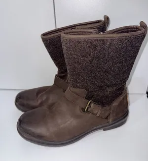 UGG Robbie Women's Size 10 Brown Leather Wool Zipper‎ Waterproof thumbnail 1