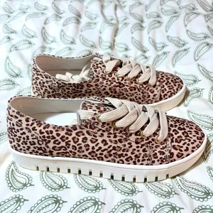 Kensie Vicky Sneaker Leopard Print Shoes 7.5 Cream Tan NIB thumbnail 7