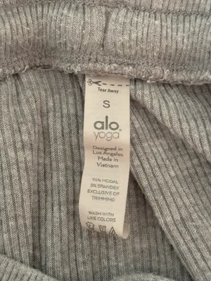 Alo Yoga Whisper Joggers in Gray thumbnail 5