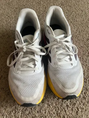 Adidas Women’s White Shoes Running thumbnail 3