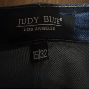 NWOT plus ladies Judy Blue distressed dark wash denim skinny boyfriend fit 15/32 thumbnail 4