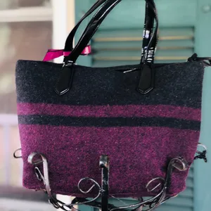 🎉Coach wool stripped bow tote purse 🎉🎉 thumbnail 3