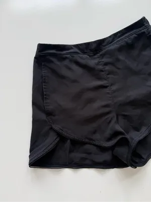 lululemon Black Running Shorts Size 6 thumbnail 2