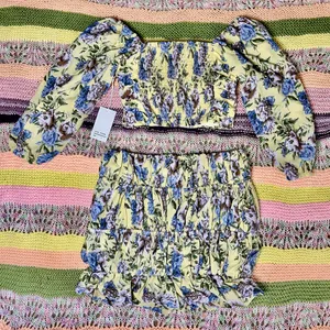 Floral Off-Shoulder sheer long sleeve crop top and mini skirt set Size L thumbnail 4