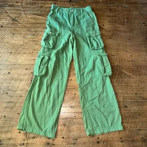 BlankNYC matcha please XS Y2K cargo The Franklin pants thumbnail 3