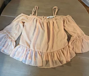 Lovers + Friends Maison Blouse M Peach Cold Shoulder Bell Sleeve Ruffle Peasant thumbnail 1