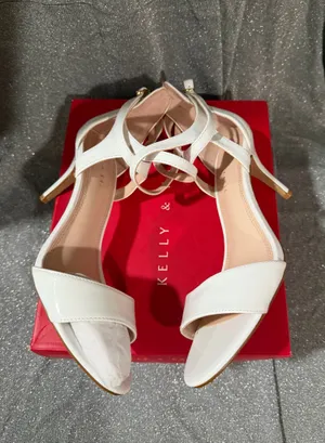 Kelly & Katie Ilvena Heels Women’s 8.5 patent ankle strap NWT thumbnail 6