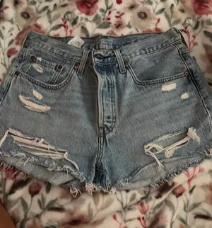 Levi’s Jean shorts  thumbnail 1