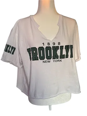 On Fire White Cropped Green 'BROOKLYN' Graphic Print Tee Shirt Xl thumbnail 1