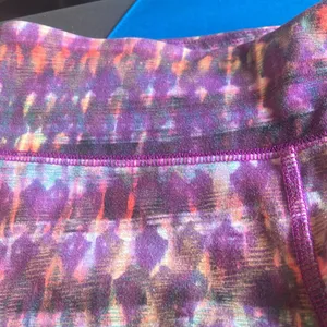FINAL MARKDOWN Alo Colorful Patterned Athletic Shorts small thumbnail 2