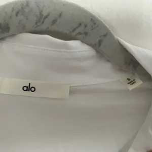 Alo Yoga Cotton Real Deal Button Up Long Sleeve White S thumbnail 4