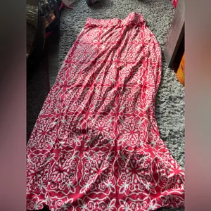 Boden Jersey Maxi‎ Skirt Size 8 Coral Pink White Paisley Colorful Draped Summer thumbnail 7