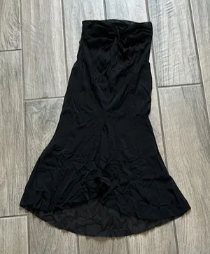 Elegant Black Midi Skirt thumbnail 1