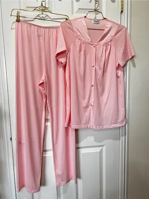 Vintage Vanity Fair Pajama Set Pink Size Small Top And Bottom Nylon thumbnail 1