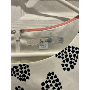 Boden Womens White Navy Blue Heart Print Sleeveless Sheath Dress Size US 8 UK 12 thumbnail 4