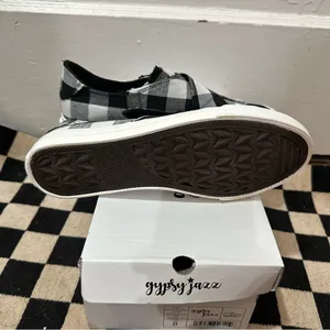 Gypsy Jazz‎ Black and White Checkered Slip-On Sneakers thumbnail 4