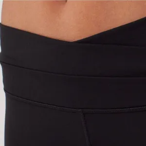 Lululemon Athletica Black Cropped Pants (6) thumbnail 1