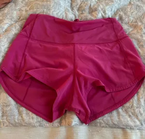 Lululemon Speed Up Shorts High-Rise 2.5" Sonic Pink thumbnail 1