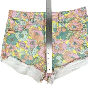 Wild Fable‎ Highest Rise Cheeky 70s Hippie Floral Cutoff Jean Shorts Size 10 thumbnail 3