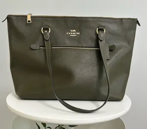 Coach Leather Shoulder Bag thumbnail 1