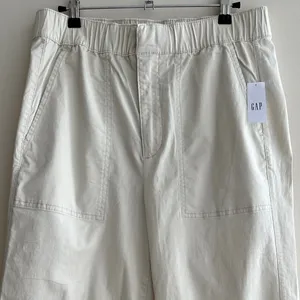 GAP Women’s Stretch Waist Off Duty Khaki Pants, Size Medium, NWT thumbnail 2