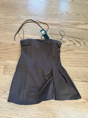 Lioness dress thumbnail 3