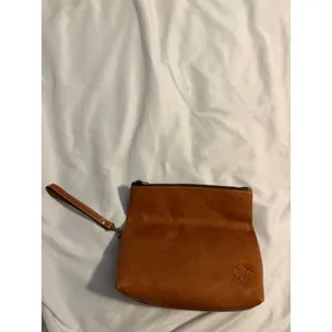 Patricia Nash Wristlet Clutch Boho‎ Tooled Leather Tan Floral Embossed OS thumbnail 3