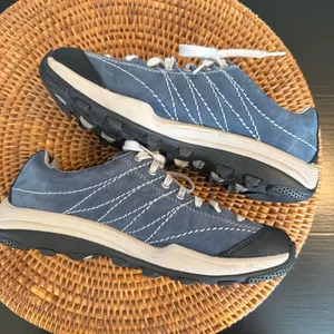 GoLite Footwear Lime Lite Hiking Trail Shoes‎ Women’s Sz 7.5 Blue Leather Pawpad thumbnail 6