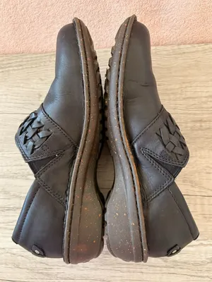 UGG Anila Black Leather Braided Woven Shearling Slip On Clog SN 1005427 7 $120 thumbnail 5