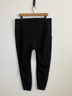 SPANX Every Wear 7/8 Active Pocket Leggings thumbnail 4