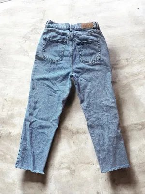 Pacsun Women High Rise Straight Mom Jeans Raw Hem Crop Button Fly Size 27 X 25 thumbnail 3