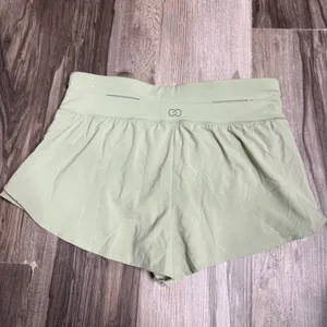 Calia by Carrie High-Rise Athletic Shorts in Sage Green thumbnail 5
