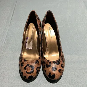 Anne Klein Leopard‎ Print Heels Size 6 B35 thumbnail 3