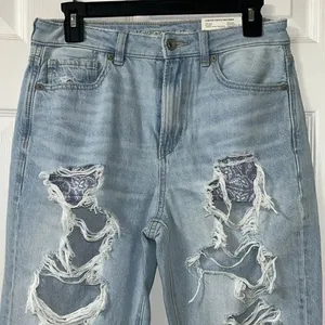 American Eagle Outfitters Mom Blue Mist Distressed Mom Jeans(Size 6Regular) thumbnail 9