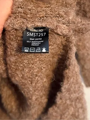 POL Slouchy Oversized V-neck Sweater thumbnail 4