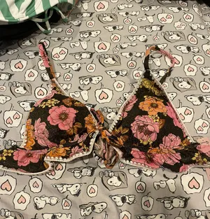 Victoria's Secret Bikini Top thumbnail 4