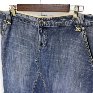 Banana Republic Y2K Medium Wash Denim Raw Hem &‎ Distressed Jean Skirt Size 10 thumbnail 2