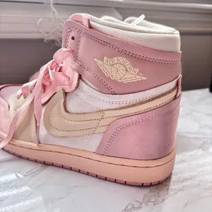 Nike AIR JORDAN 1 HIGH METHOD OF MAKE Pink Oxford Size 8.5 Women’s thumbnail 7