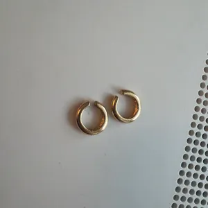 Chunky gold hoop earrings H&M thumbnail 4