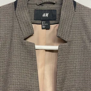 Blazer thumbnail 2