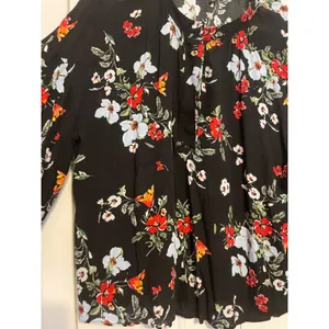 Banana Republic Blouse Floral Bell Sleeve Black Botanical Print Medium Boho M‎ thumbnail 3