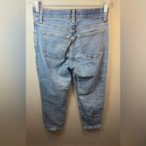 Abercrombie & Fitch‎ Women's The Mom High Rise Med Wash Denim Jeans Size 2 Short thumbnail 2