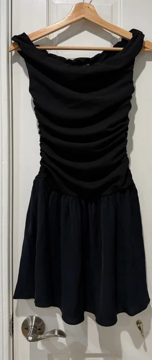 Abercrombie & Fitch Black Drop Waist Ruched Dress thumbnail 1