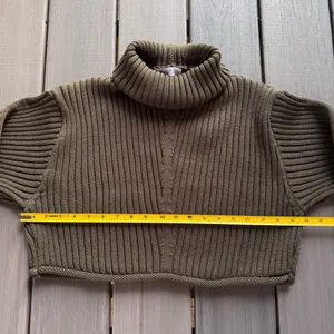 Zara Women’s Ribbed Knit Cropped Cowl Turtleneck 100% Acrylic Sweater Size Small thumbnail 5