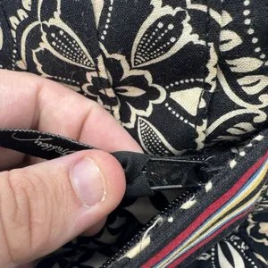 Vera Bradley Black Cream Floral Quilted Shoulder Hobo Bag Multicolor Stripe thumbnail 15
