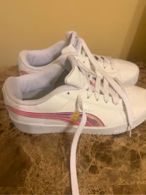 Puma White Leather Sneakers with Iridescent Lace Tabs thumbnail 6